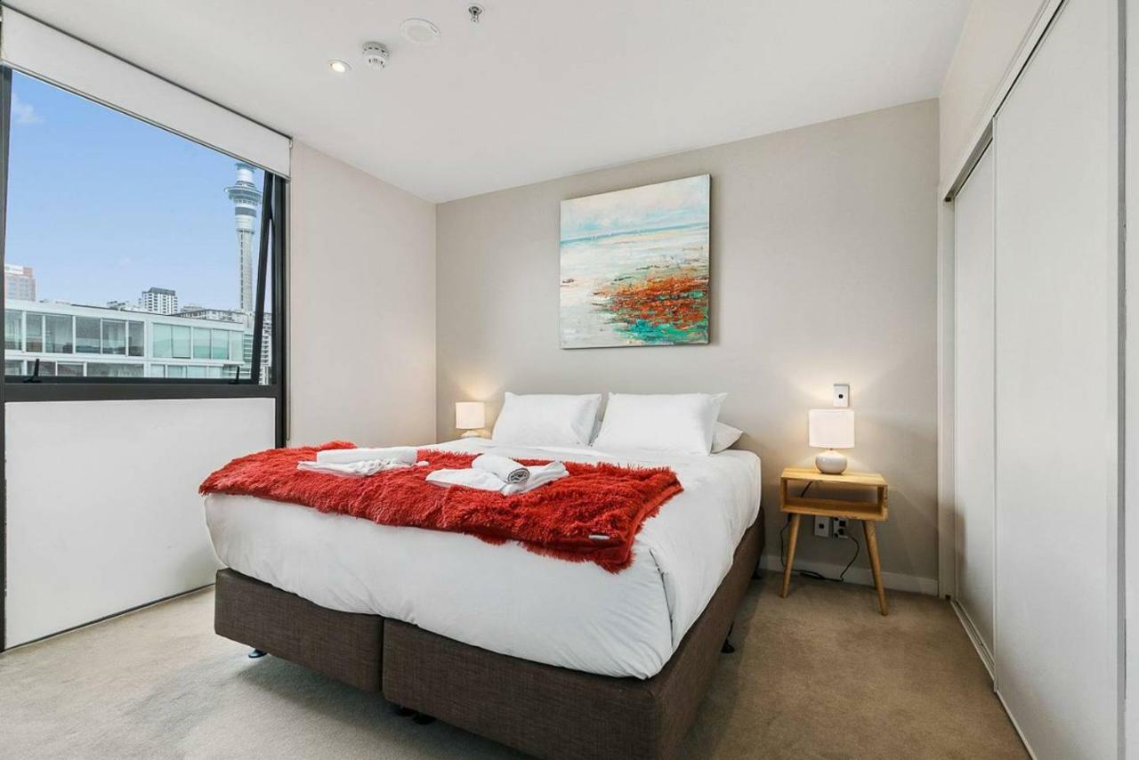 Two Bedroom Apartment - Pool, Gym & Free Parking! Auckland Exterior foto