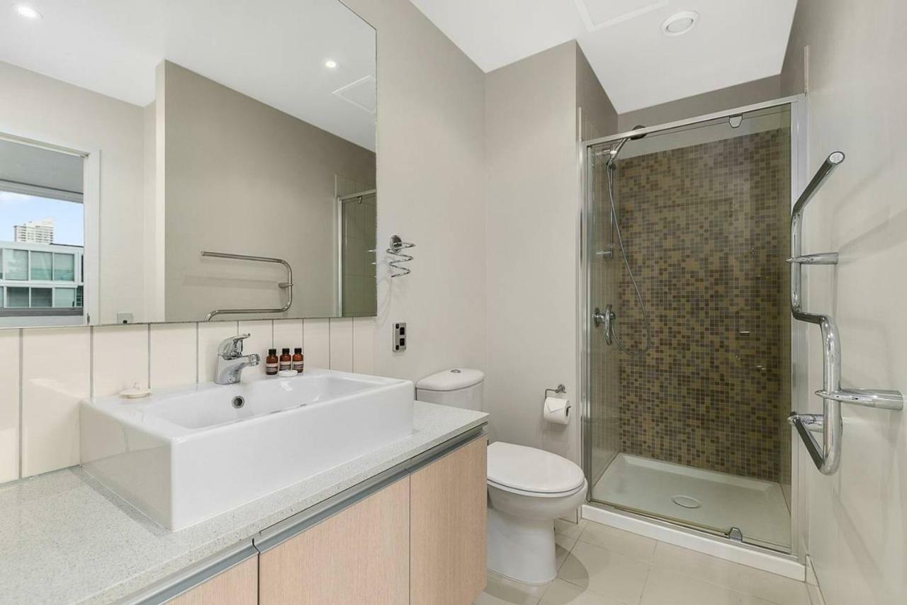Two Bedroom Apartment - Pool, Gym & Free Parking! Auckland Exterior foto